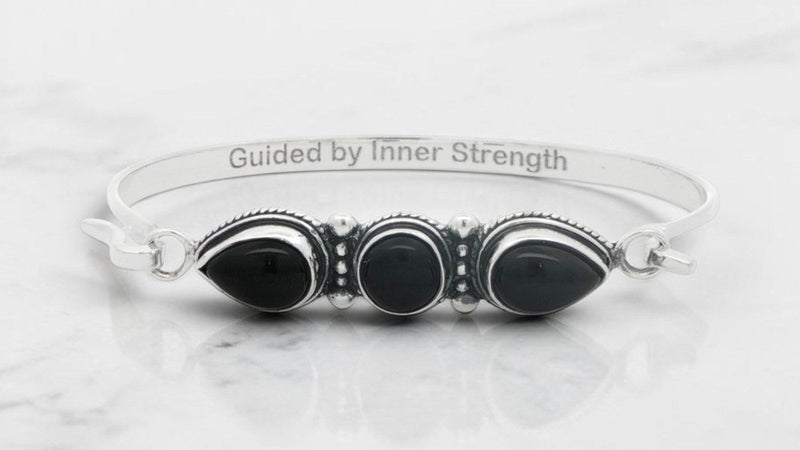 Strength & Courage: Finding Your Inner Power, Facing Fear with Grace, and the Art of Perseverance - Buddha Groove