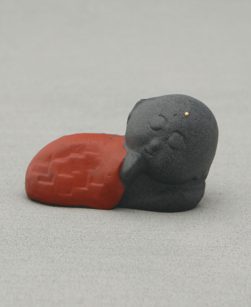 Cast Iron Resting Jizo Statue, Made in Japan - Sculptures & Statues