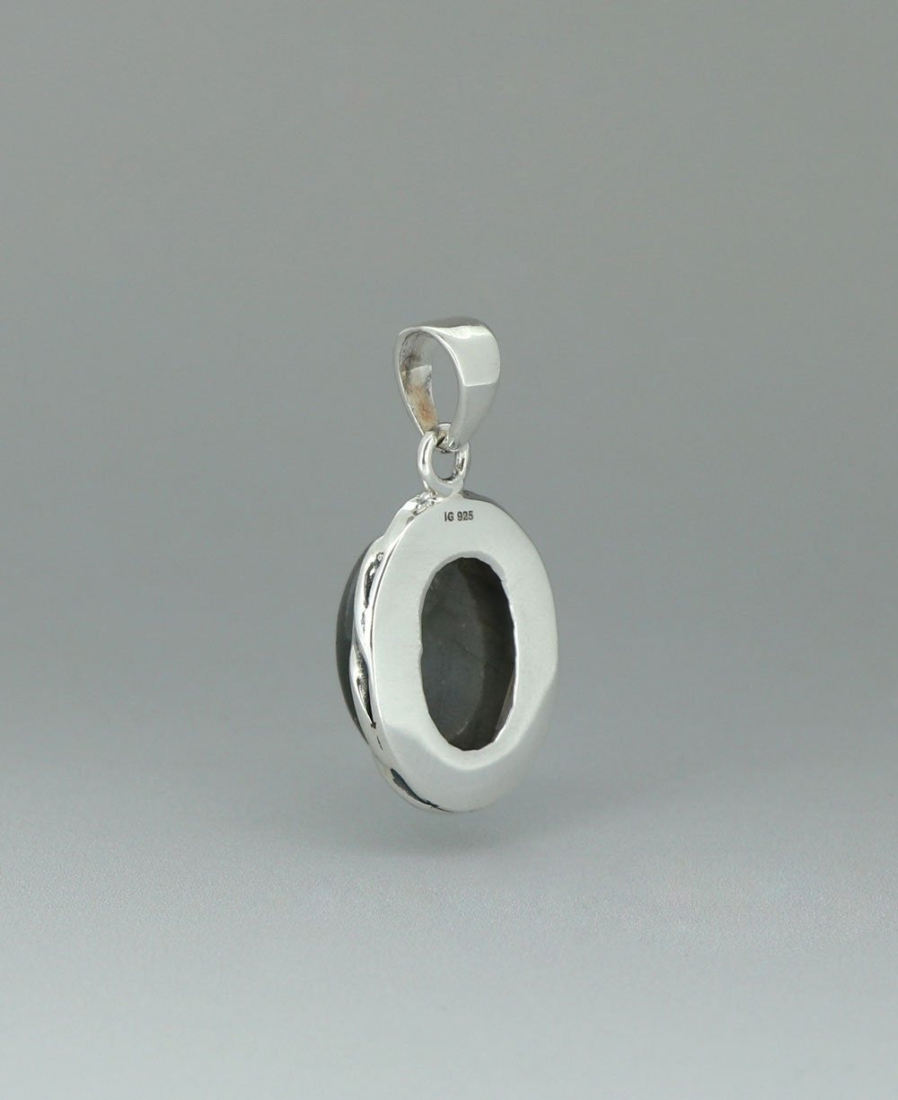 Premium Labradorite Oval Pendant with Rope-Style Silver Frame - Charms & Pendants