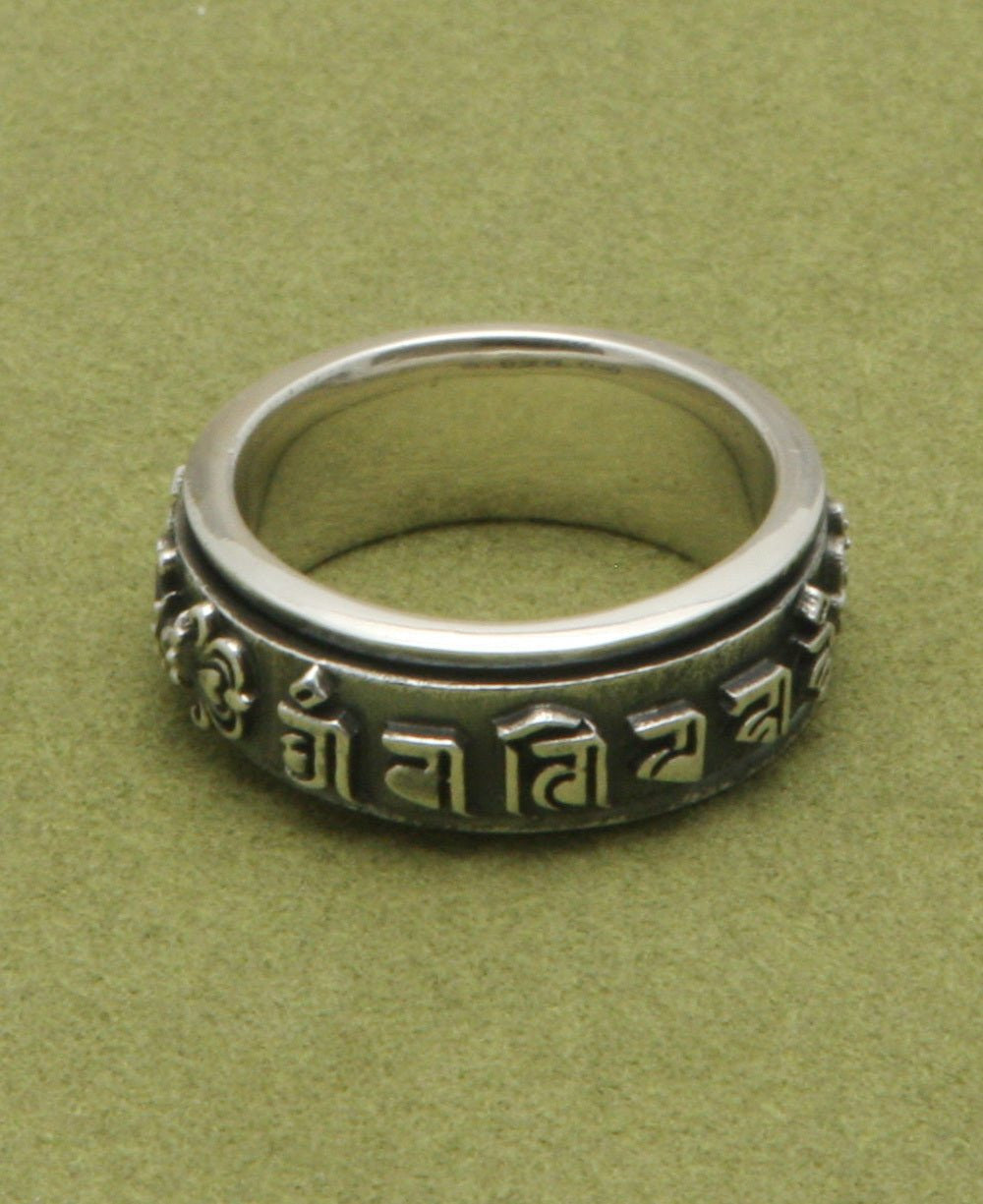 Spinner Mantra Meditation Ring, Sterling Silver - Rings Size 8